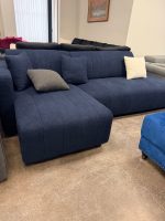 Bello Contemporary Sectional With Chaise - Image 5